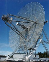 Antena de radar de deteccion a larga distancia.